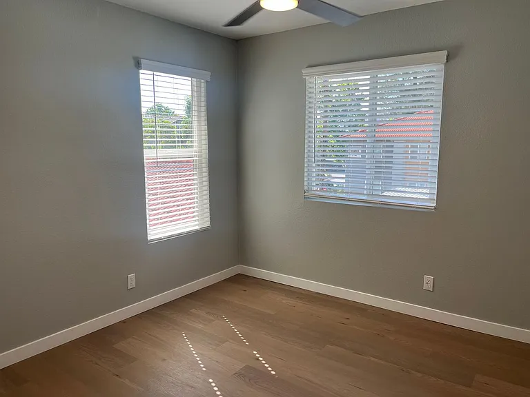 Corona Pointe Resort — Photo 112