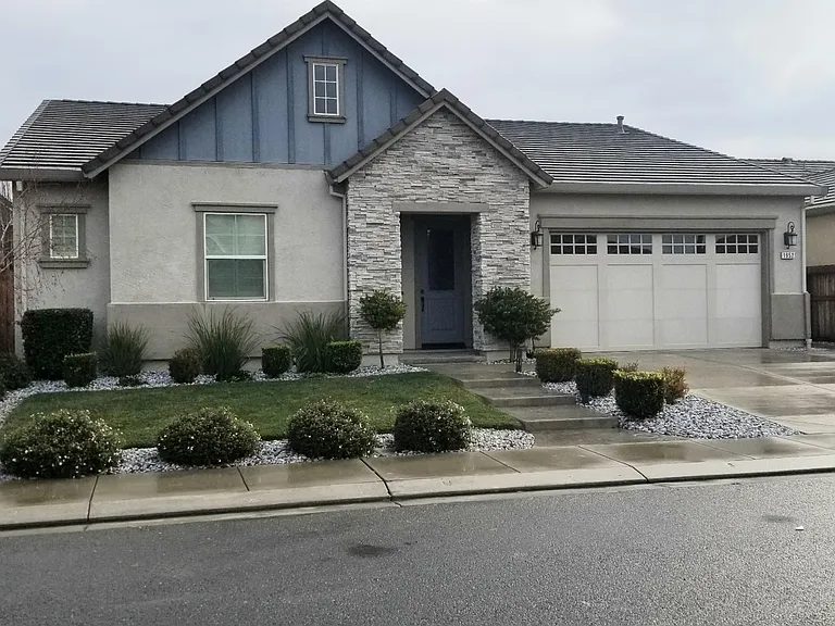 1952 Carogold Ln — Photo 1