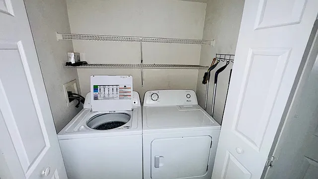 206 E South St #3032 — Photo 16