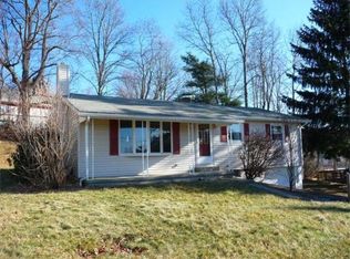 1 Monticello Dr, Spencer, MA 01562