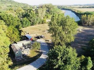 14424 County Road 402, Amazonia, MO 64421