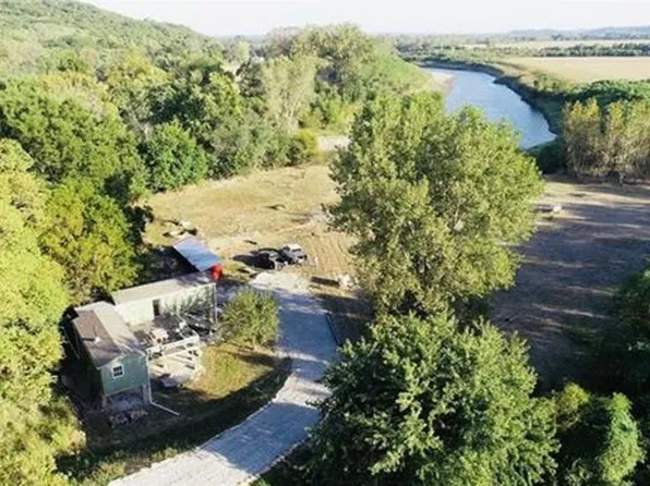 14424 County Road 402, Amazonia, MO 64421