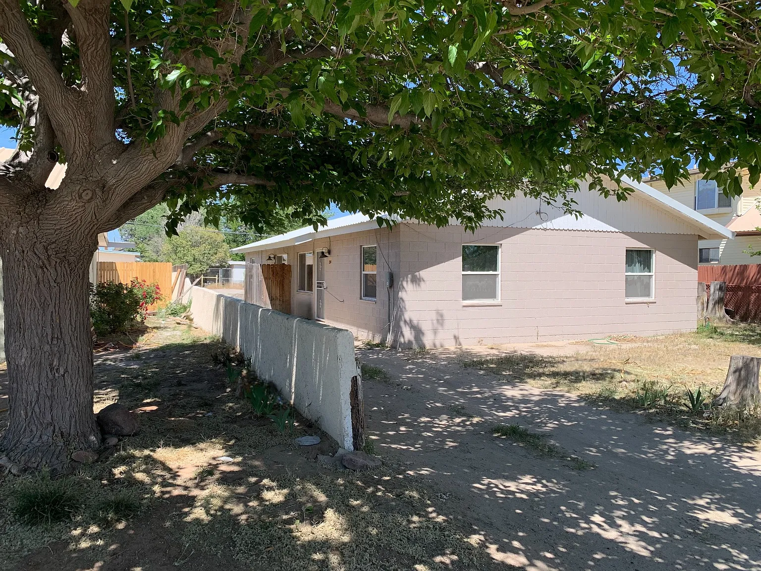 2 bed, 800 sqft, $900 — Photo 1