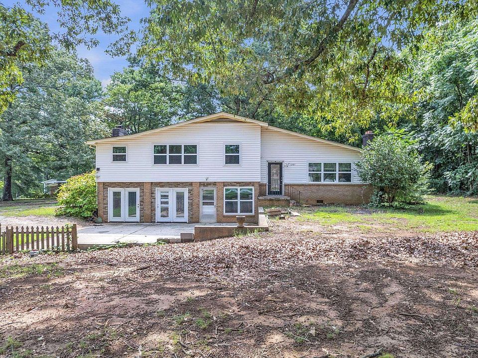 1st image of 1201 Lakeview Cir