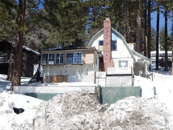 31734 Hilltop Dr, Running Springs, CA 92382