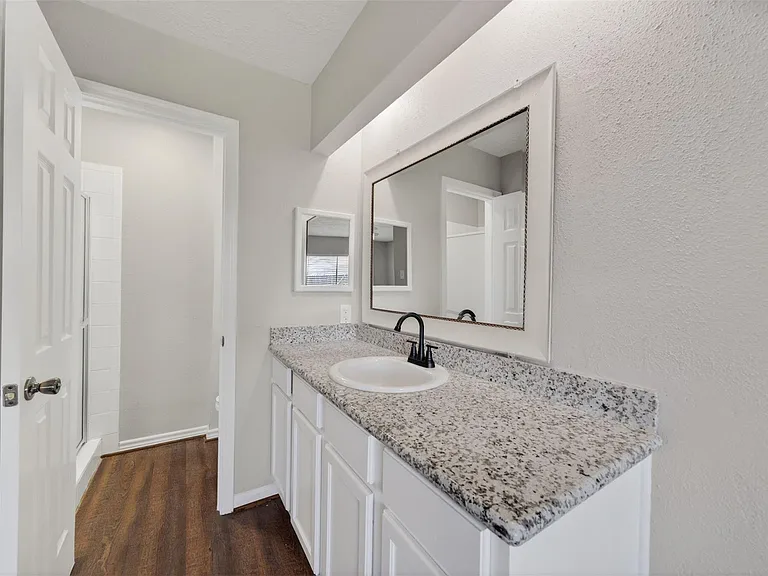9906 Rocky Hollow Rd — Photo 12