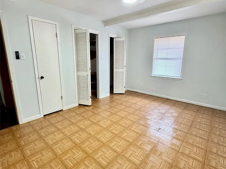 1701 Gillette St — Photo 15