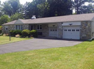 21 Elfreth Rd, Huntingdon Valley, PA 19006