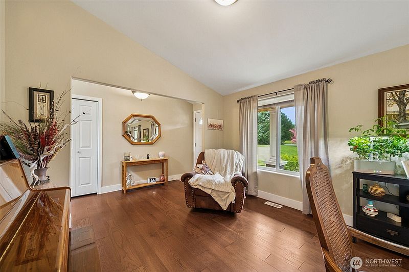4th image of 109 View Point Drive