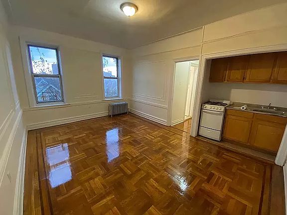 2nd image of 45-23 Parsons Blvd #2Z