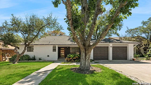3 bed, 2.0 bath, 1970 sqft, $2,299 — Photo 4
