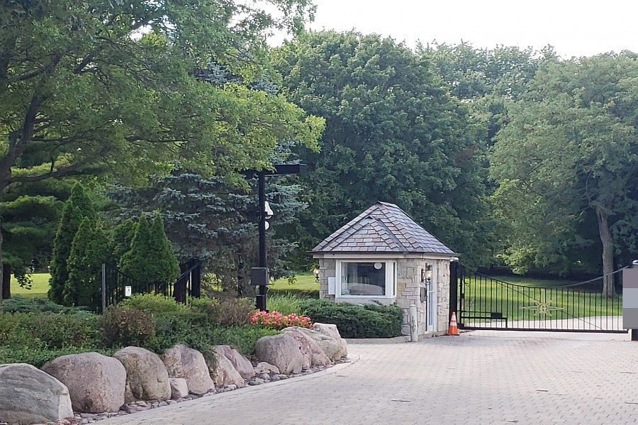 2nd image of 9 Lake Adalyn Dr