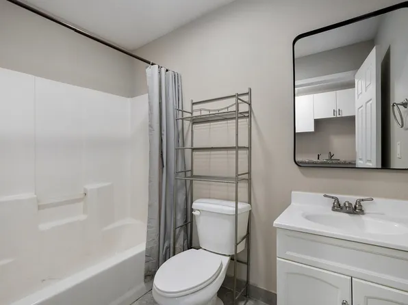 22140 Main St #8, Reeds Spring, MO 65737