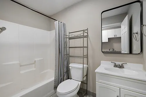 22140 Main St #8 Photo 1
