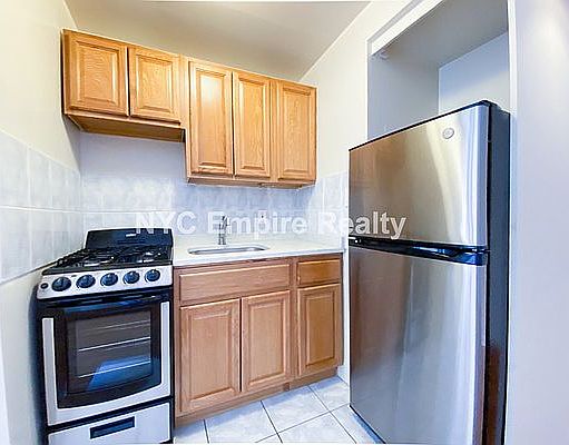4th image of 710 2nd Ave #16C
