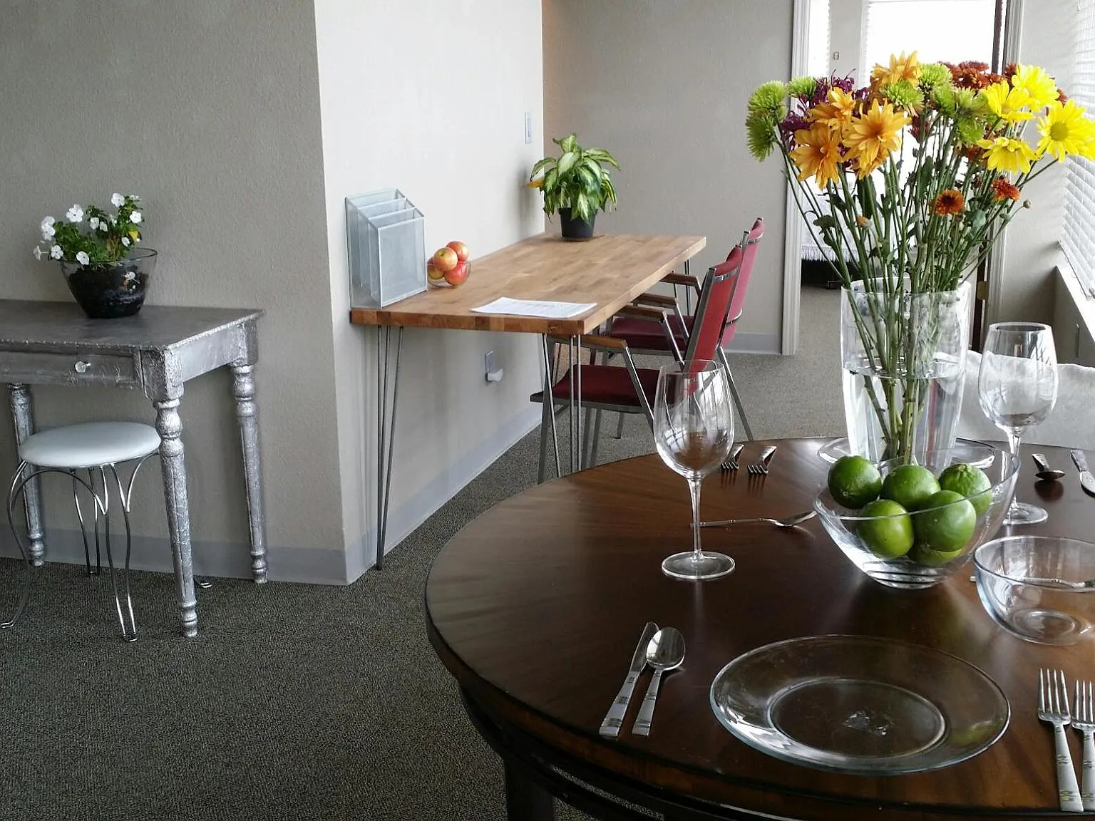 2 bed, 1000 sqft, $1,695 — Photo 2