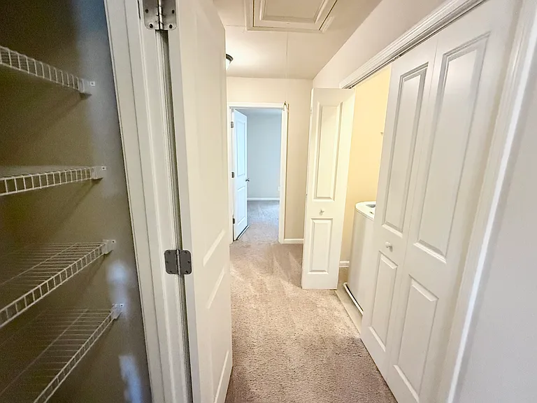 7075 Elmwood Ridge Ct — Photo 17