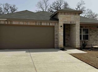 2701 Creekbend Ln, Denton, TX 76208