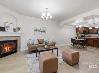 9965 W Rosecroft Ct UNIT 102, Boise, ID 83704
