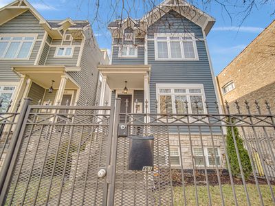 463 E 41st St, Chicago, IL, 60653
