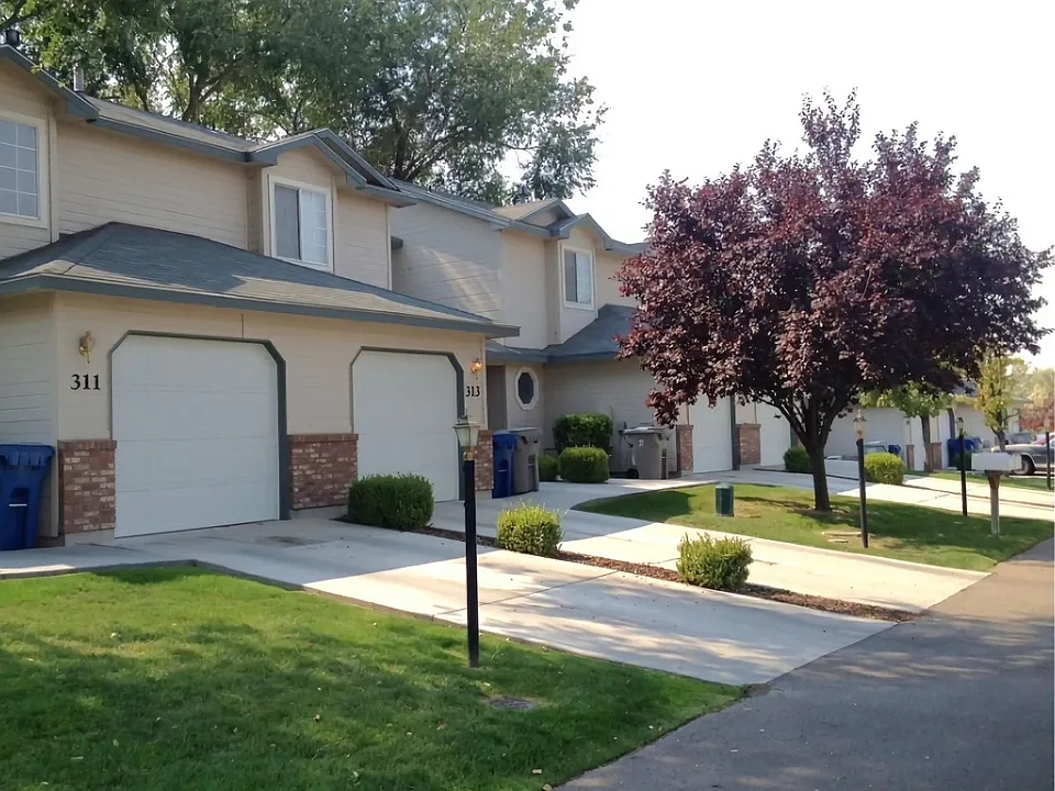 315 W Timber Creek Rd