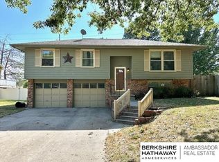 6795 S 75th St, Ralston, NE 68127