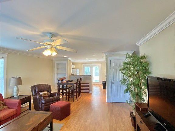 4th image of 1725 Harvey Mitchell Pkwy S APT 1711