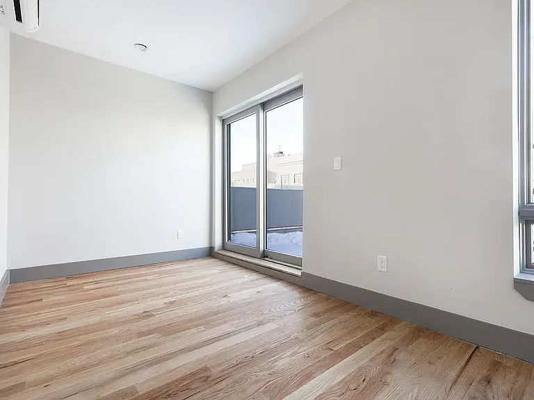 846 Monroe St #3B — Photo 9