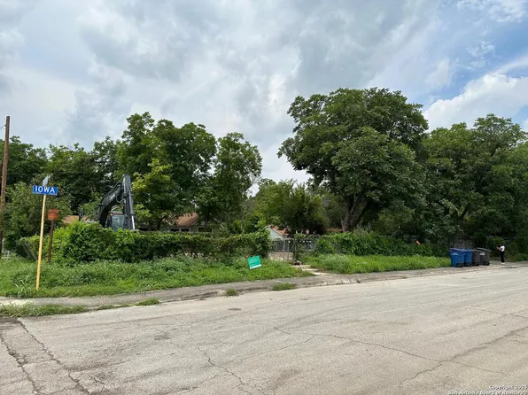 2001 Iowa LOT 20, San Antonio, TX 78203