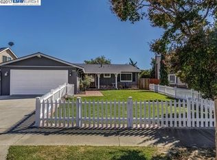 7859 Hazelnut Dr, Newark, CA 94560