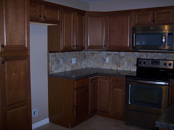 3rd image of 209 N Buffalo St