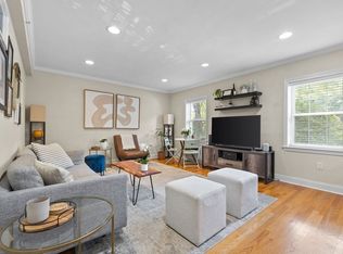 27 Commonwealth Ave #40B, Chestnut Hill, MA 02467