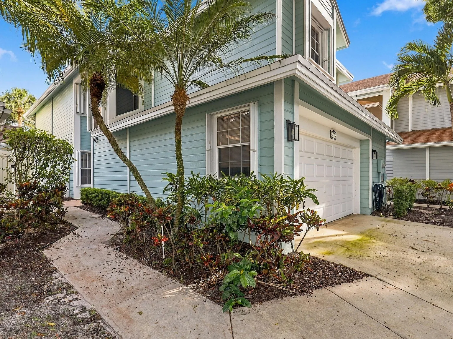 3 bed, 2.5 bath, 1812 sqft, $4,600 — Photo 3