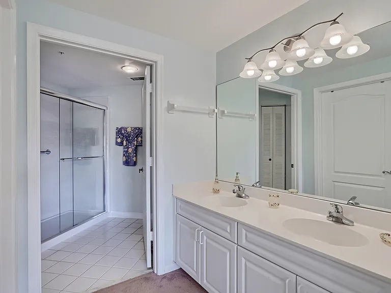 800 Uno Lago Dr #305 — Photo 30