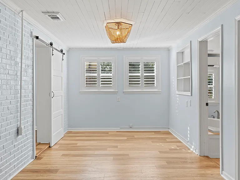 1812 E Avery St — Photo 14