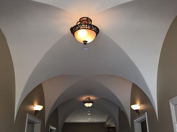 Ceilings in interior entrance hall
