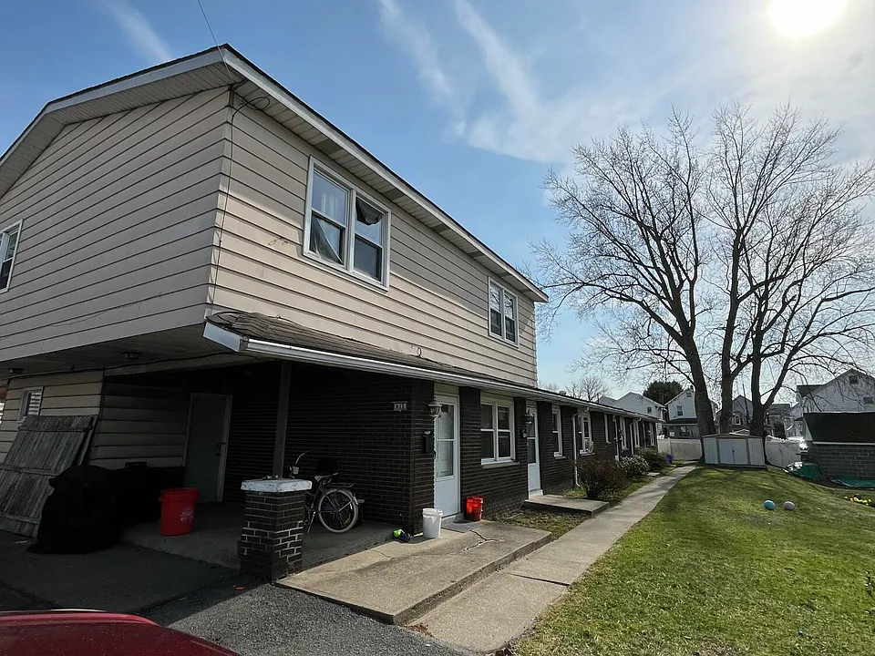 612 Oak St #3