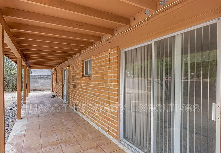 3534 N Palmer Dr — Photo 24