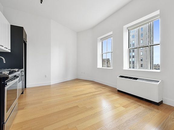 3rd image of 63 Wall St APT 3502