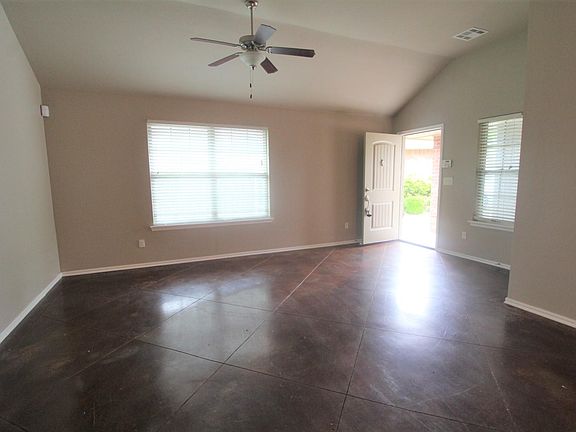 4th image of 2124 Beaumont St #2