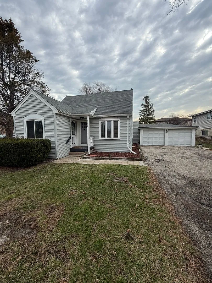 2209 Douglas Ave, Des Plaines, IL, 60018 — Photo 1