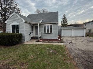 2209 Douglas Ave, Des Plaines, IL 60018