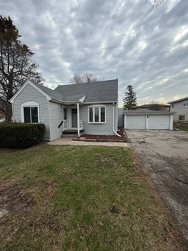 2209 Douglas Ave Photo 1
