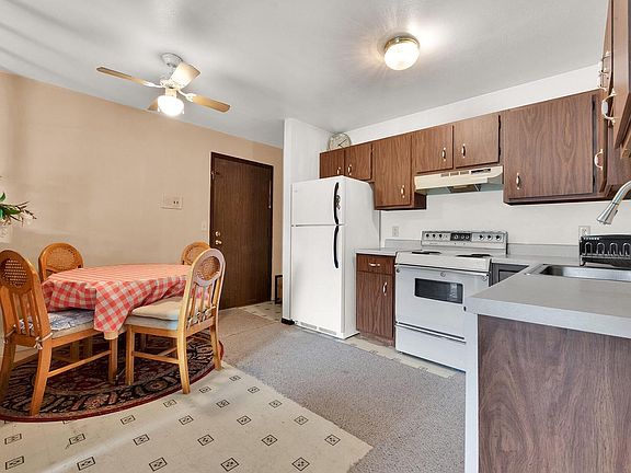 2nd image of 4909 Scotts WAY #202
