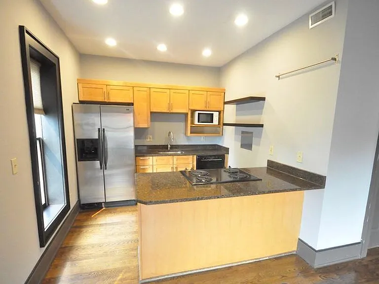 61 W 5th Ave — Photo 3