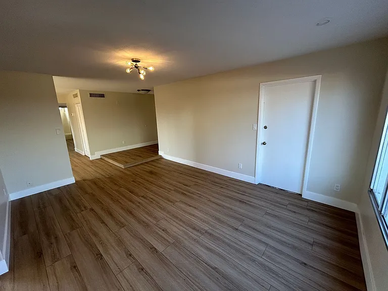8601 E Orange Blossom Ln — Photo 6