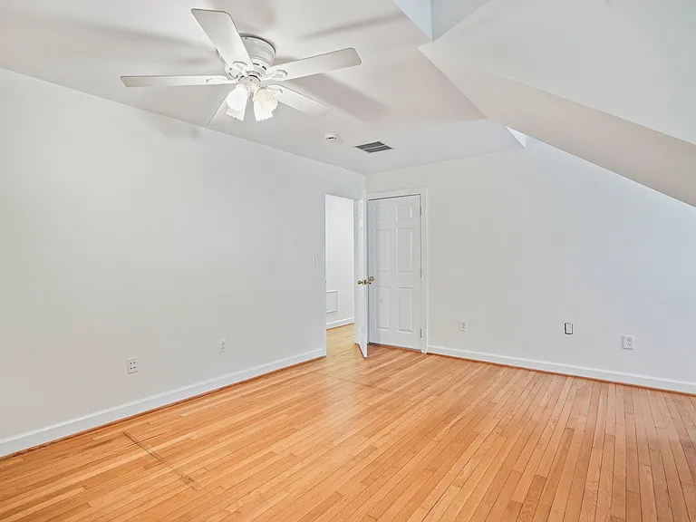 7712 Dolly Dr — Photo 38