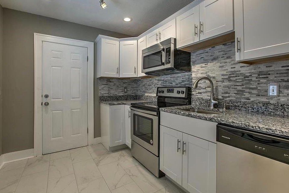 1st image of 3421 Indiana Ave #B