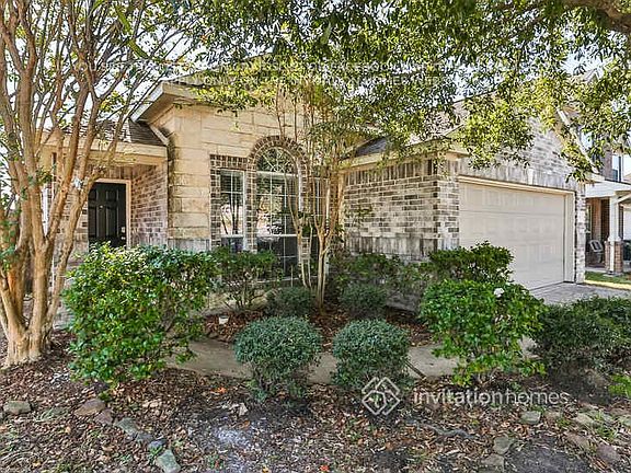 2nd image of 19811 Whispering Hollow Ln