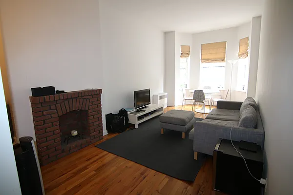 Rented by America Mecca Realty LLC | media 6